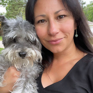 Meet your Posher, Claudia